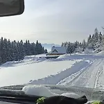 Gosciniec Dziubasowki シャレー ノヴィ・タルク