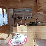 Gosciniec Dziubasowki シャレー