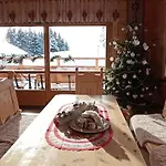 Gosciniec Dziubasowki シャレー *