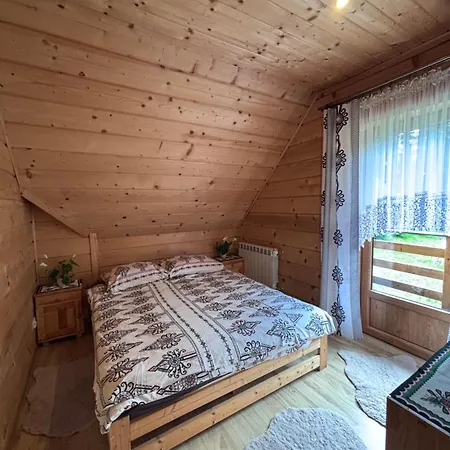 Gosciniec Dziubasowki Chalet
